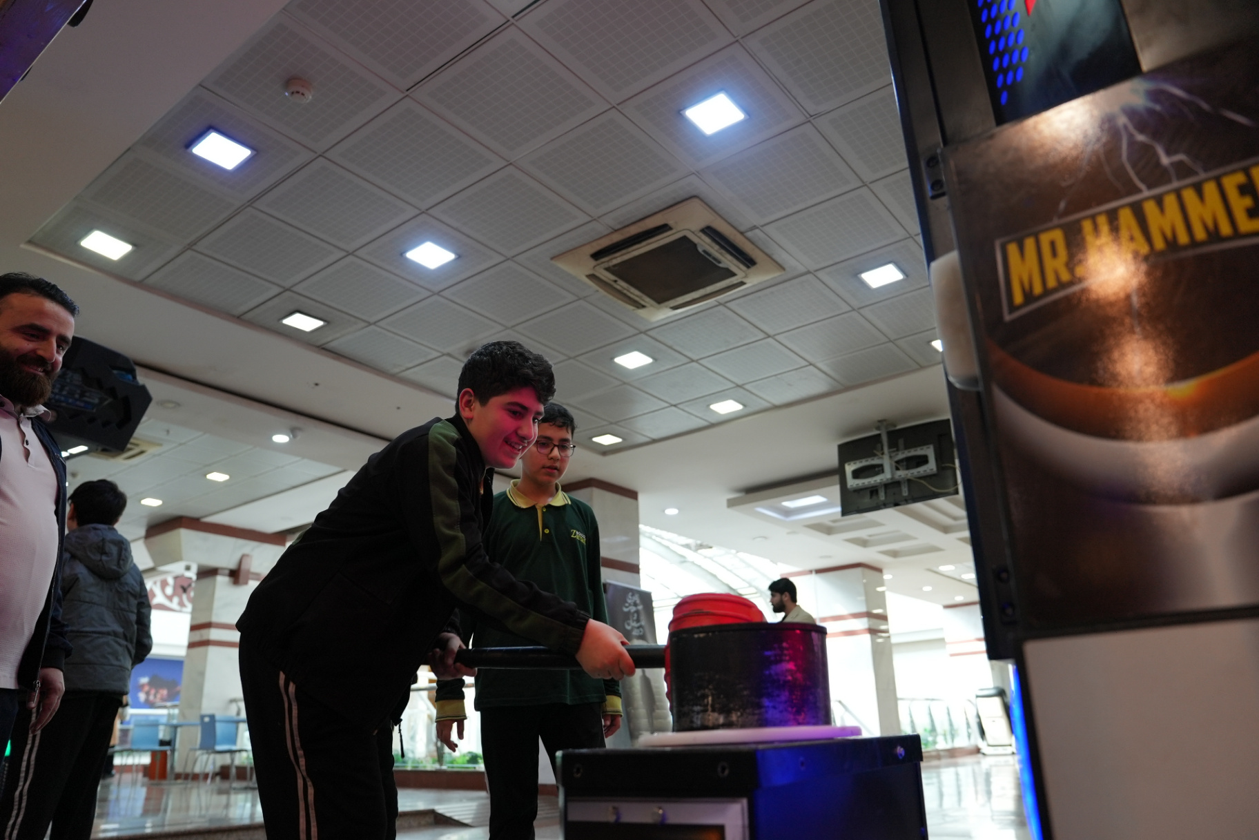 Students on a group outing to Royal Mall in Erbil